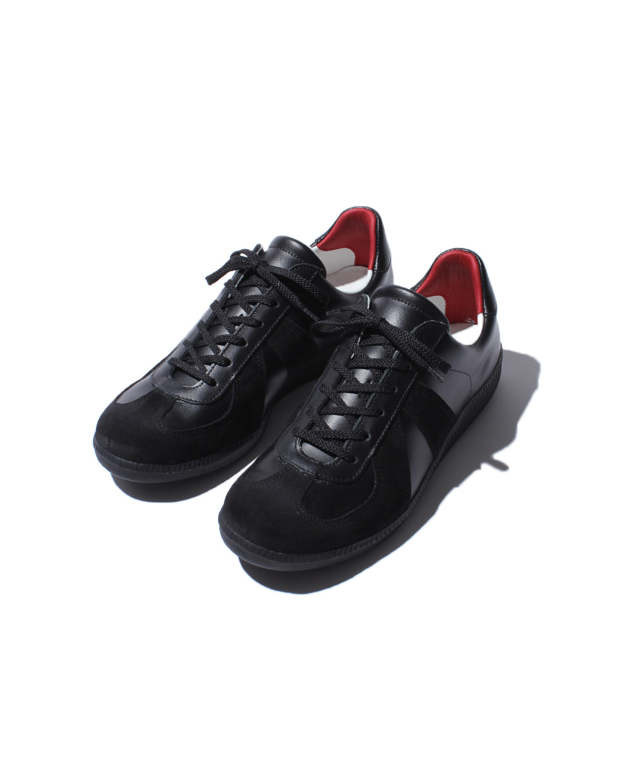 Der SAMMLER SOLO × Schwarzenbacher 1760 BW GYM SHOES / BLACK