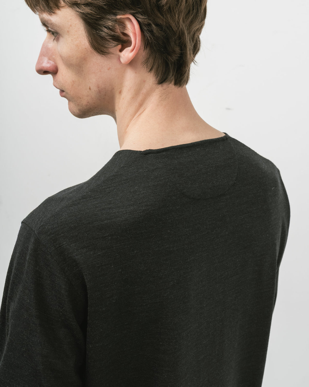 【 26FW 】 ANATOIMCA SFM RIGHT FRONT TEE / CHARCOAL