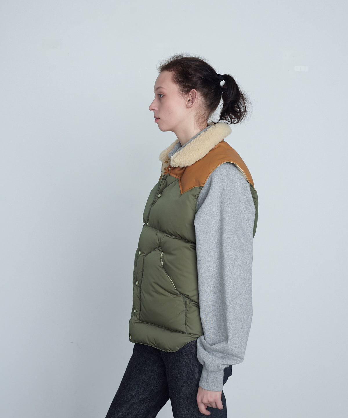 【 25FW PRE-ORDER 】RMFC CHRISTY VEST / OLIVE