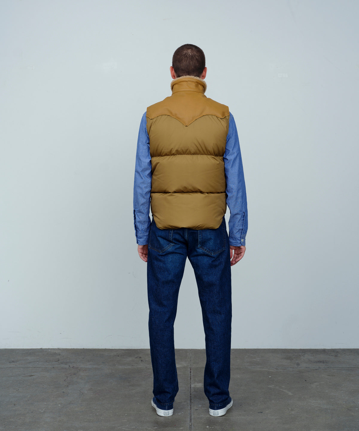 【 25FW PRE-ORDER 】RMFC CHRISTY VEST / CAMEL