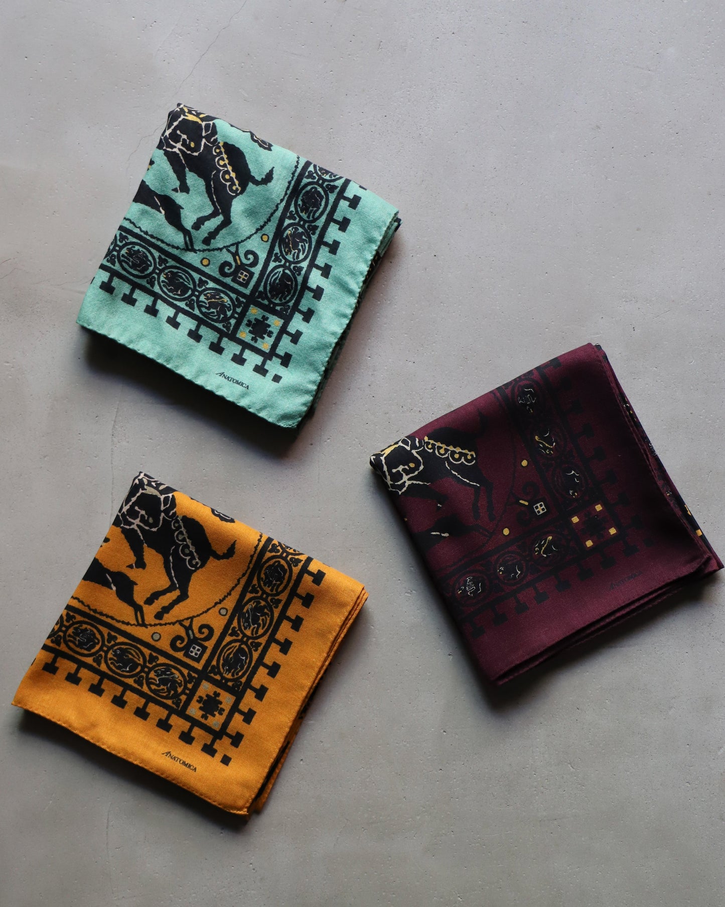 【 24FW 】ANATOMICA SQUARE SCARF MOSAIC ANIMALS / SAFFRON