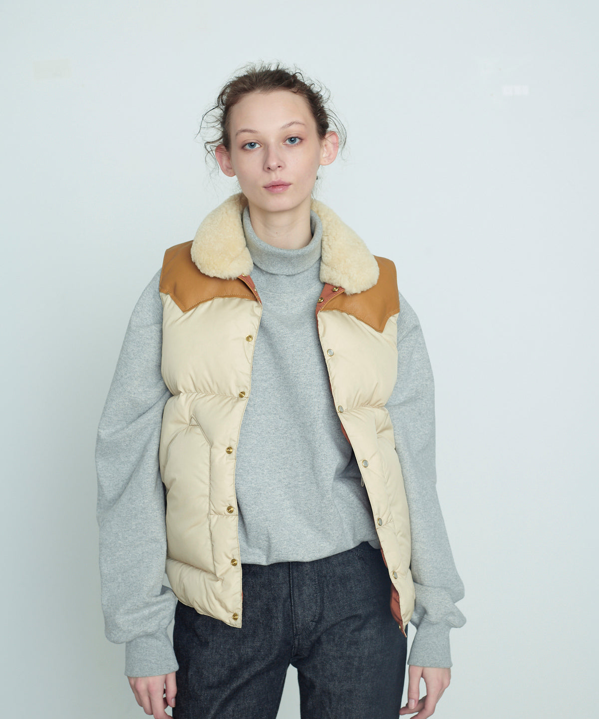 【 25FW PRE-ORDER 】RMFC CHRISTY VEST / L.BEIGE