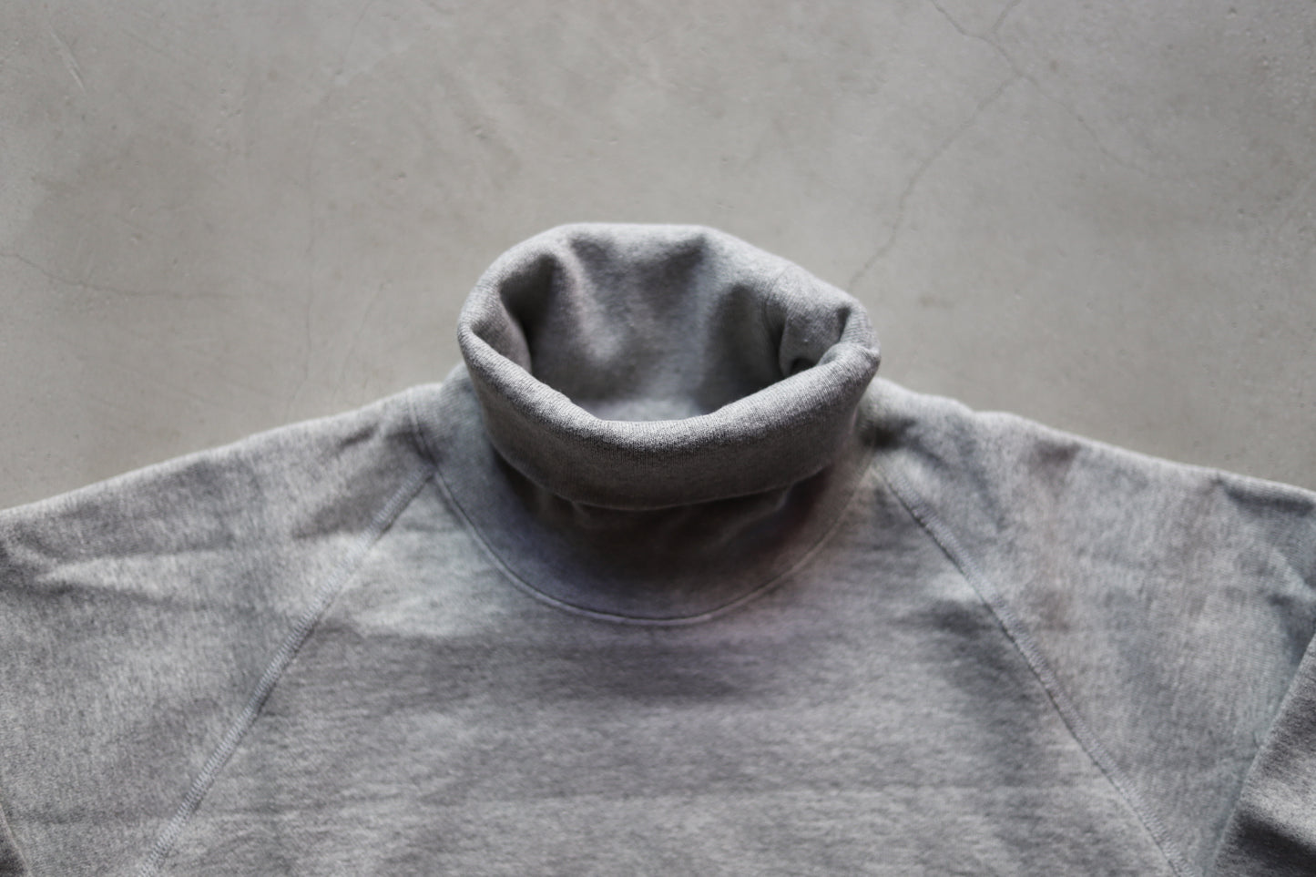 【 24FW 】ANATOMICA SWEAT RAGLAN TURTLE NECK / GREY