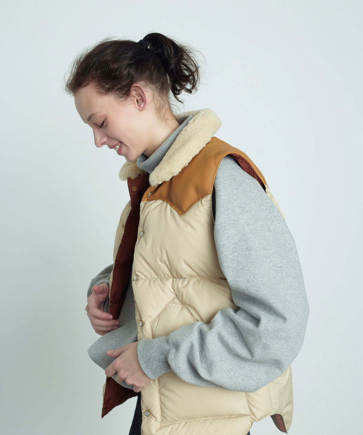 【 25FW PRE-ORDER 】RMFC CHRISTY VEST / L.BEIGE