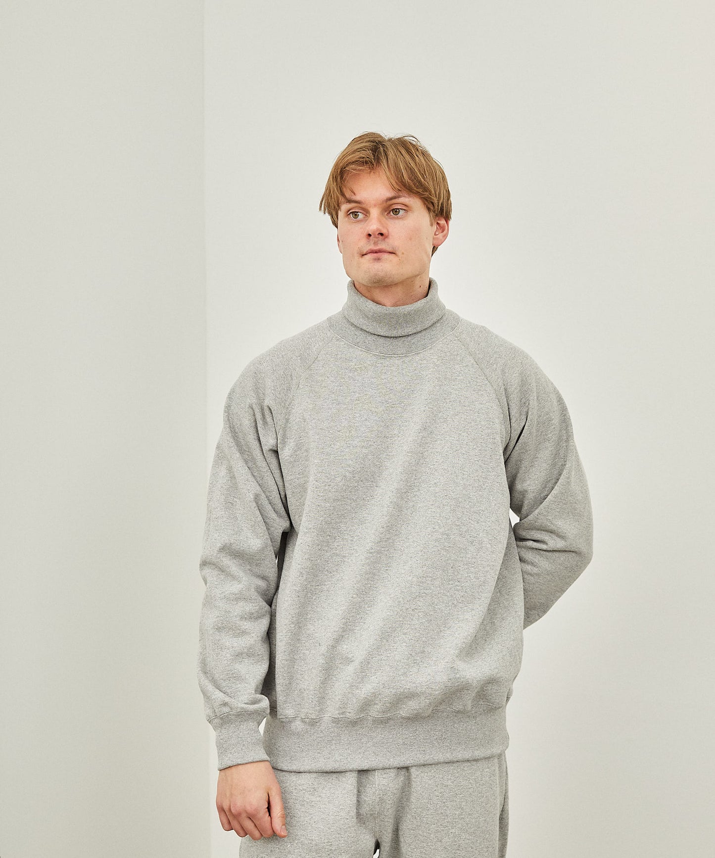 【 24FW 】ANATOMICA SWEAT RAGLAN TURTLE NECK / GREY