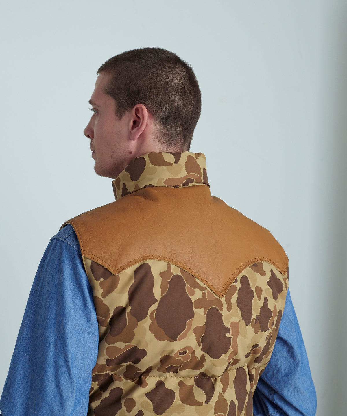 【 25FW 】RMFC HERITAGE DOWN VEST HUNTER CAMO / BROWN