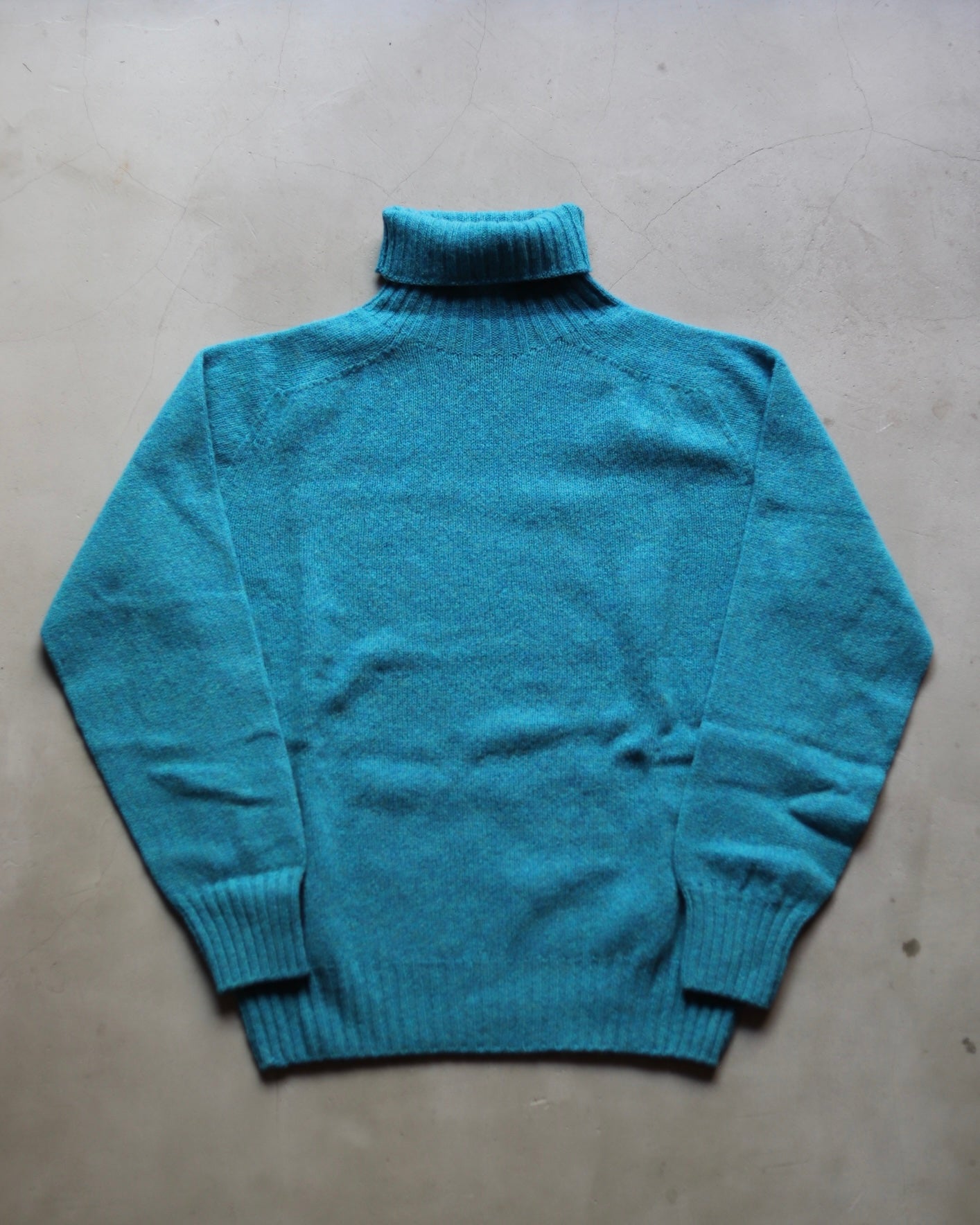 【 24FW 】Der SAMMLER × ESK IAIN ROLL NECK SHETLAND /TURQUOISE