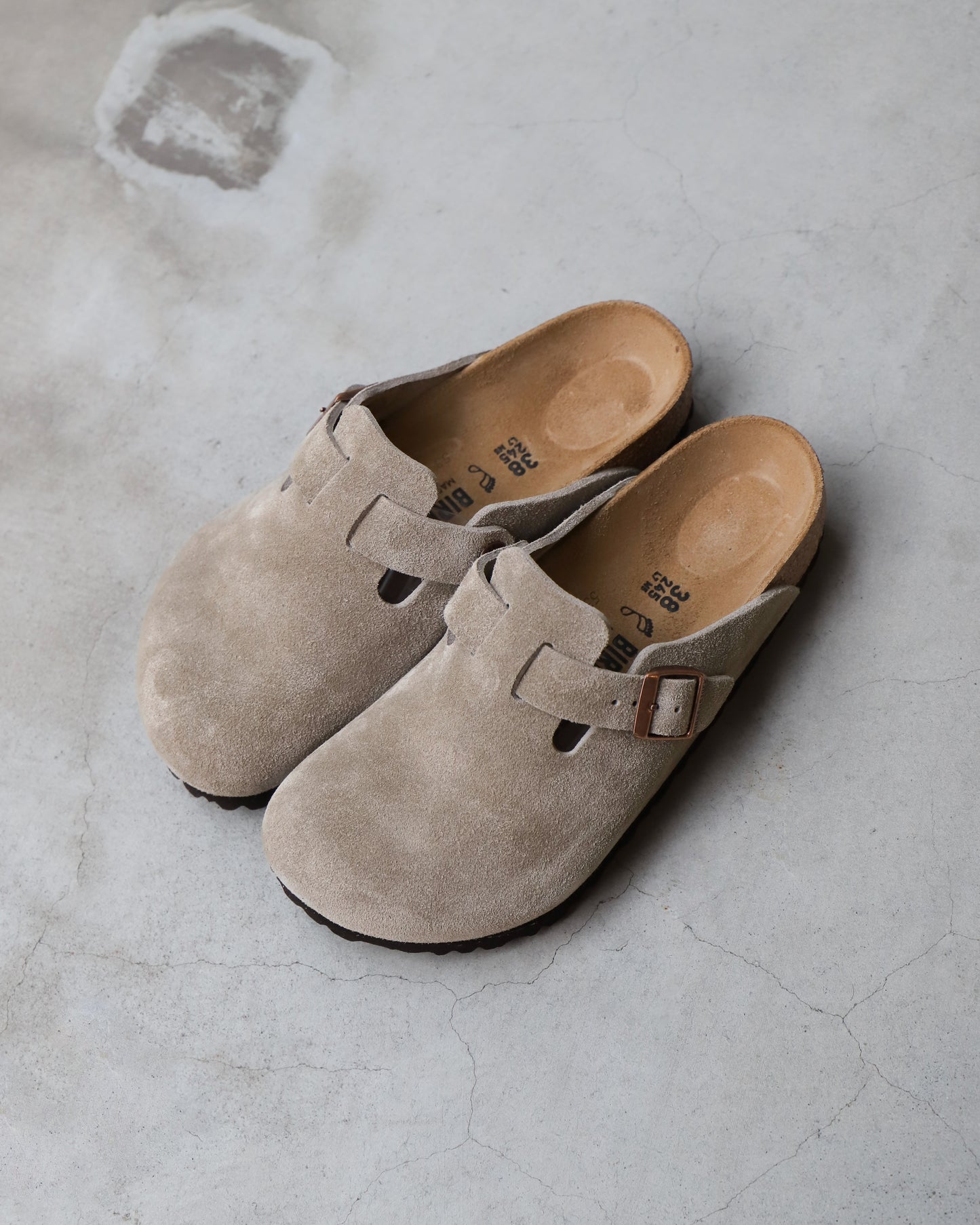 【 24FW 】BIRKENSTOCK Boston REGULAR LEVE SUEDE / TAUPE