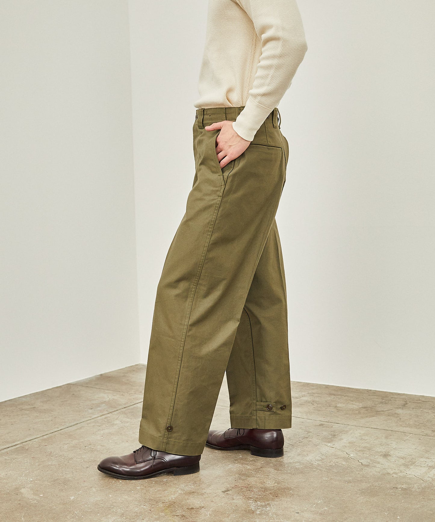 【 RESTOCK 】YANKSHIRE M1945 TROUSERS SATEEN / OLIVE