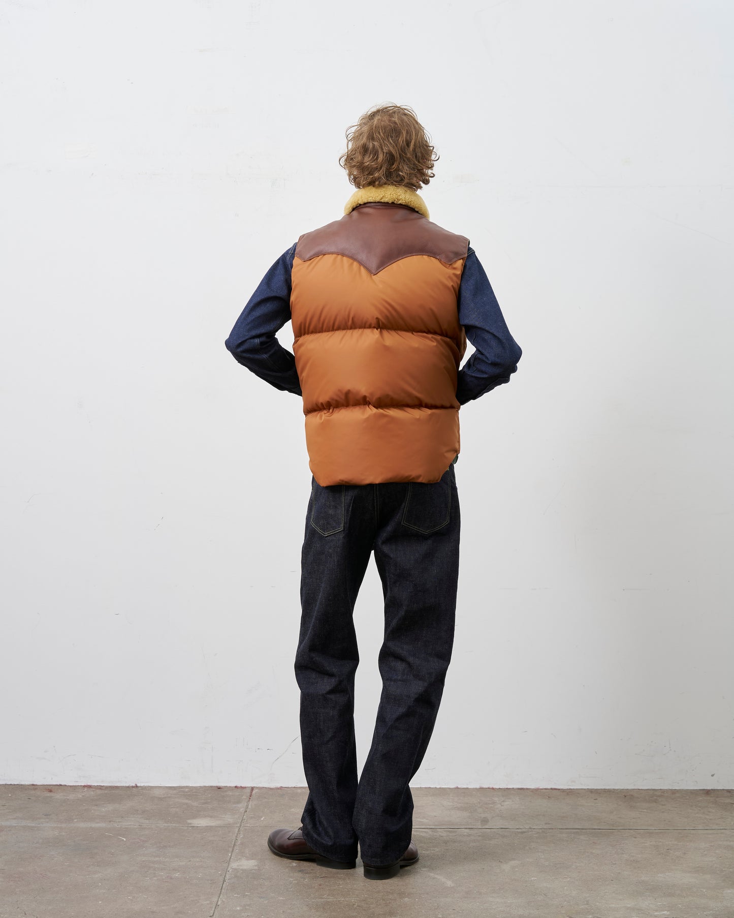 【 26FW 】RMFC CLASSICS CHRISTY VEST / BROWN