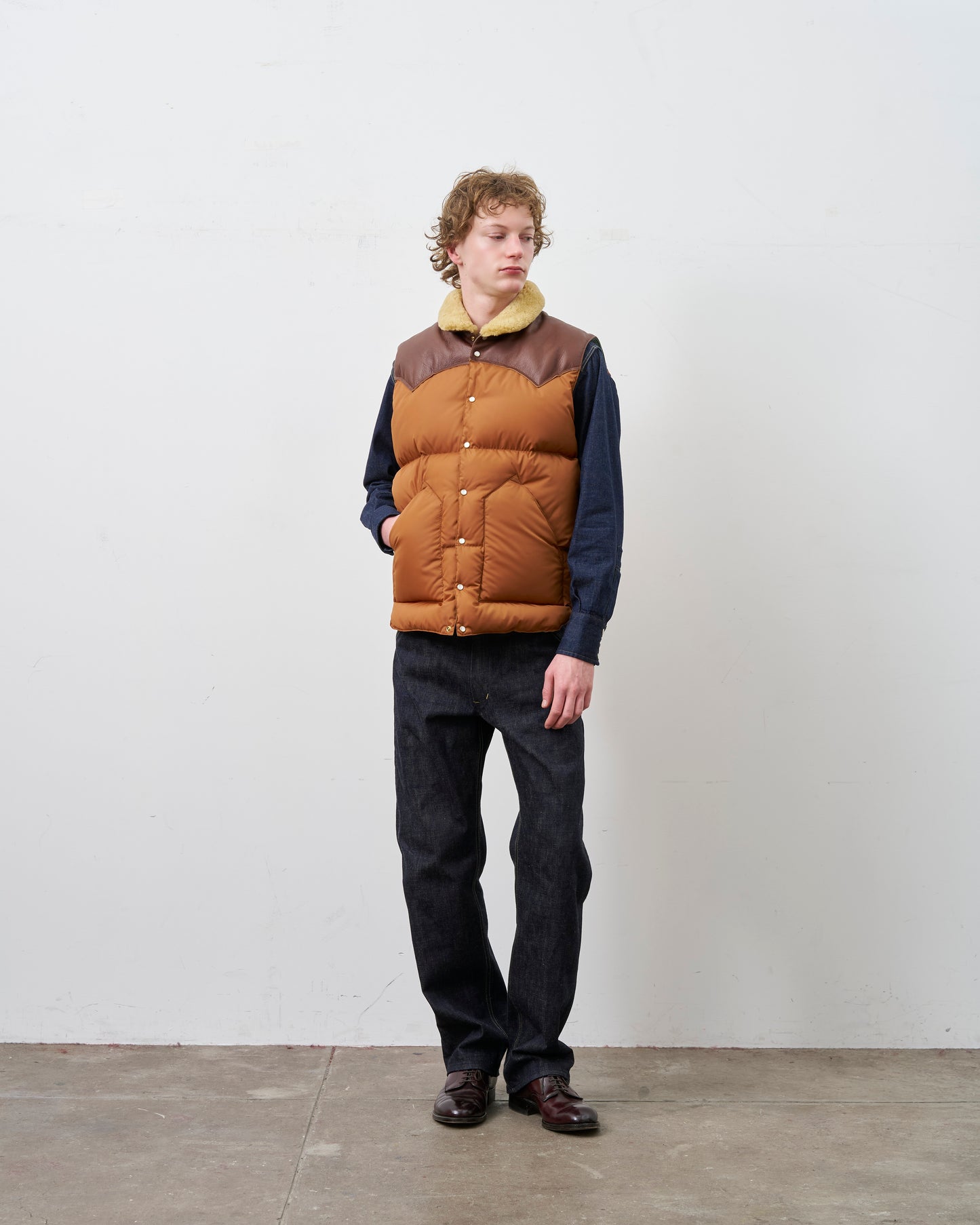 【 26FW 】RMFC CLASSICS CHRISTY VEST / BROWN
