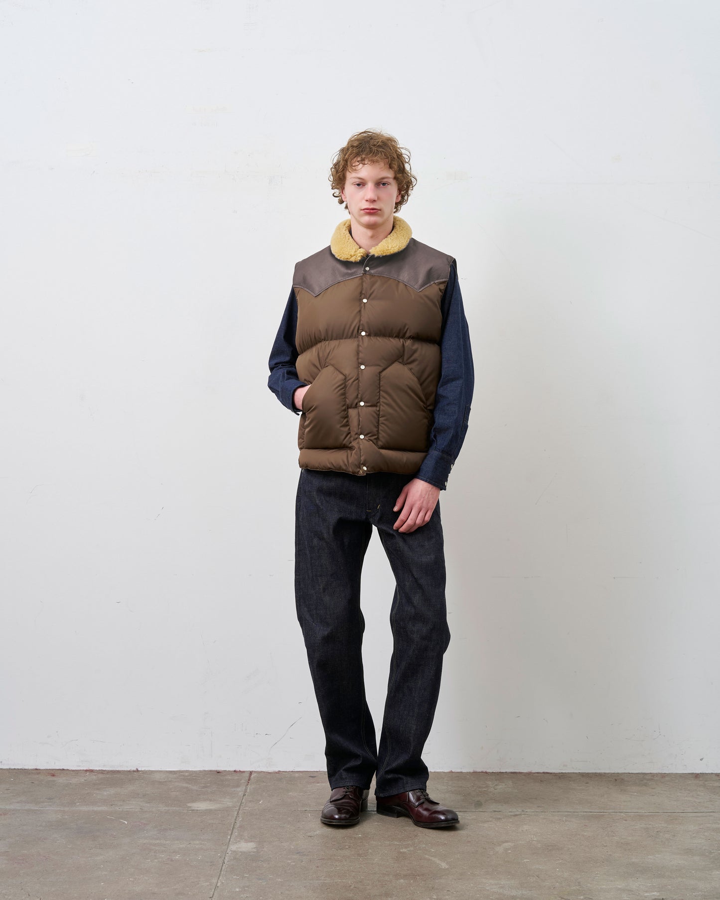 【 26FW 】RMFC CLASSICS CHRISTY VEST / D.BROWN