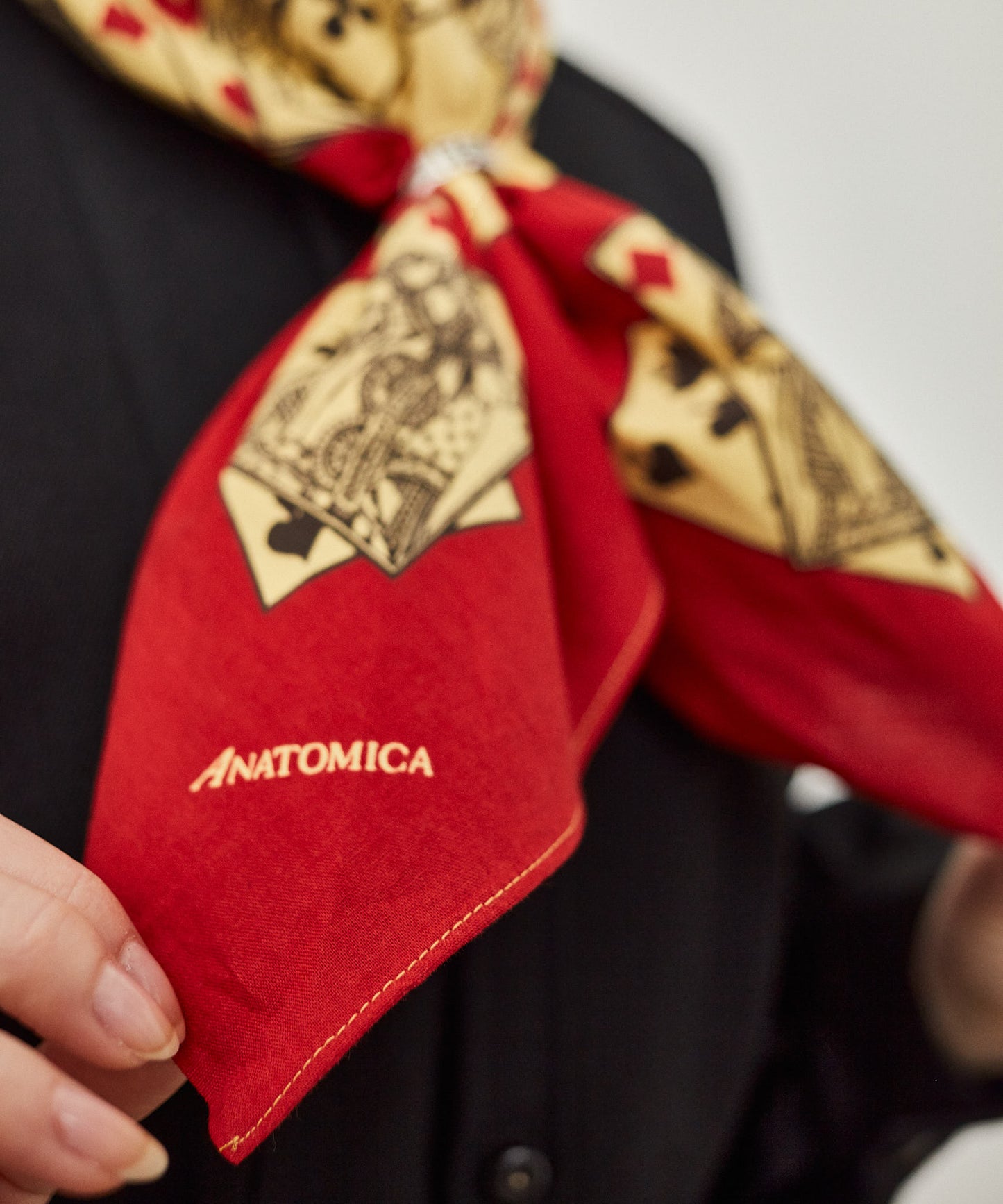 【 24FW 】ANATOMICA PLAYING CARDS SCARF / RED