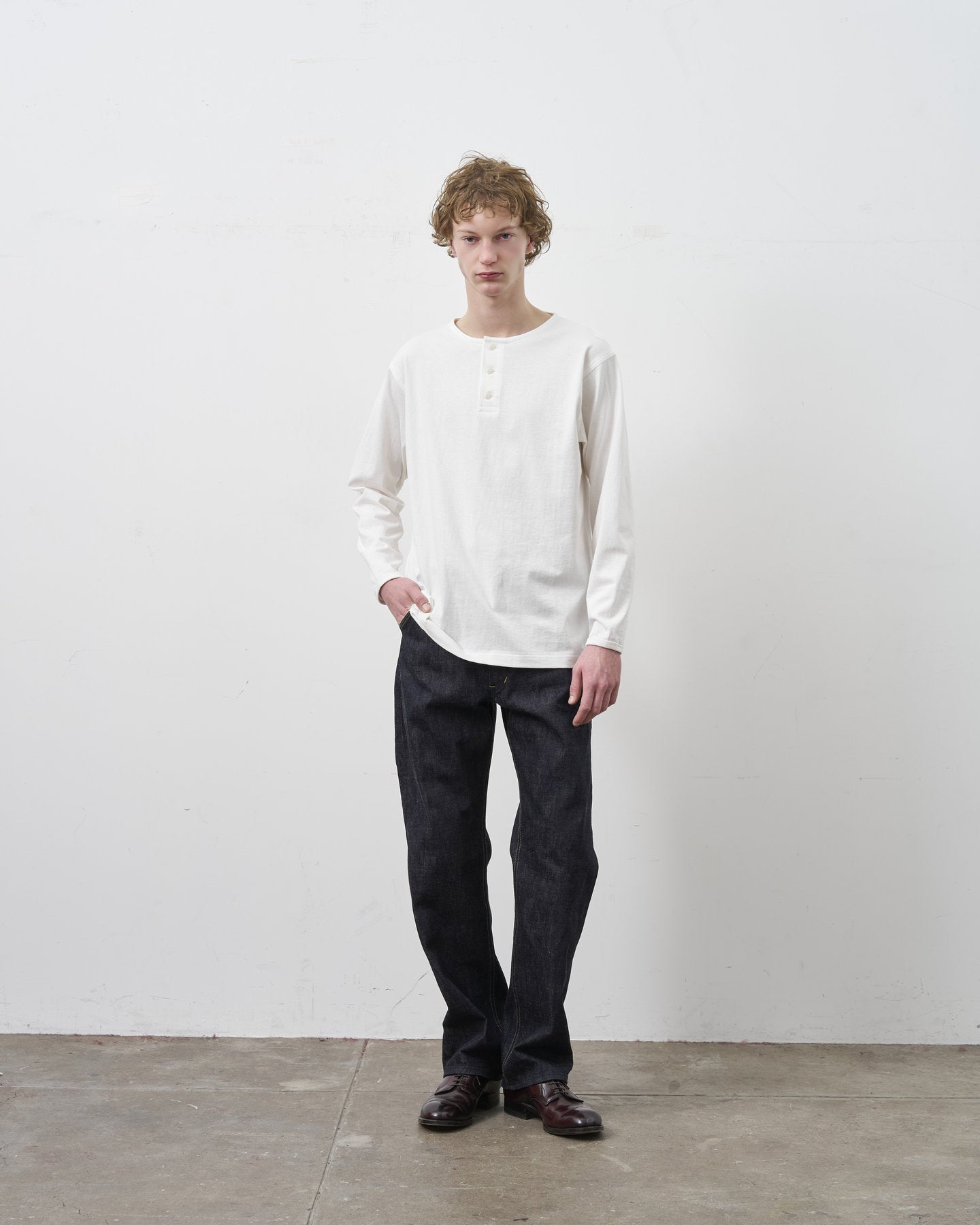 【 26SS 】BIGYANK HENRY NECK LS  TEE / WHITE