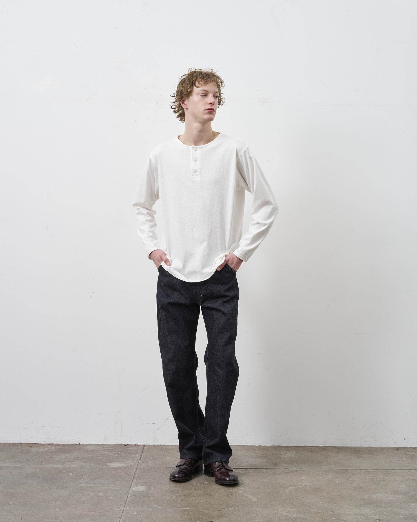 【 26SS 】BIGYANK HENRY NECK LS  TEE / WHITE