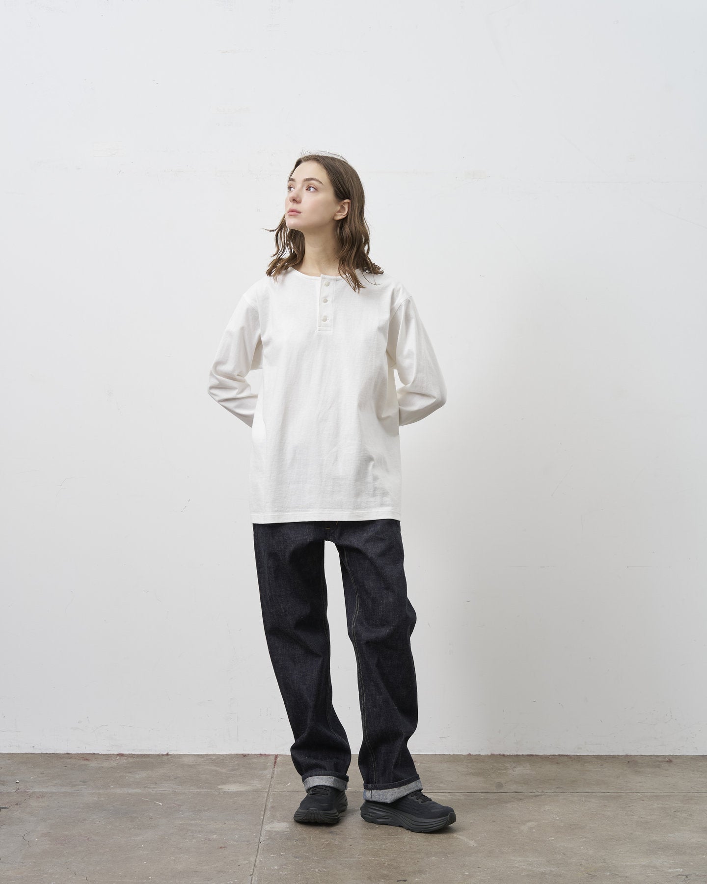 【 26SS 】BIGYANK HENRY NECK LS  TEE / WHITE