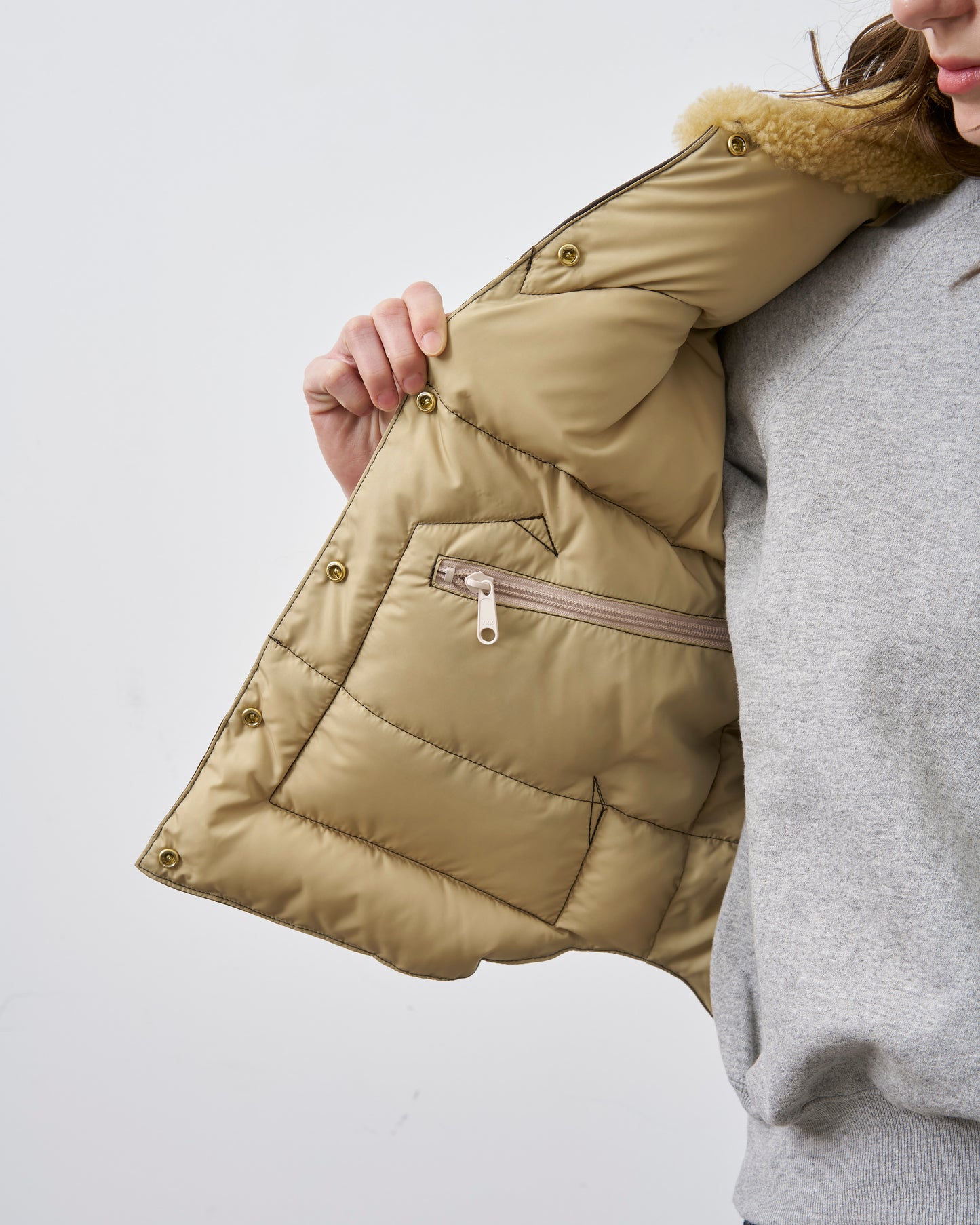 【 26FW 】RMFC CLASSICS KOURTNEY VEST / D.BROWN