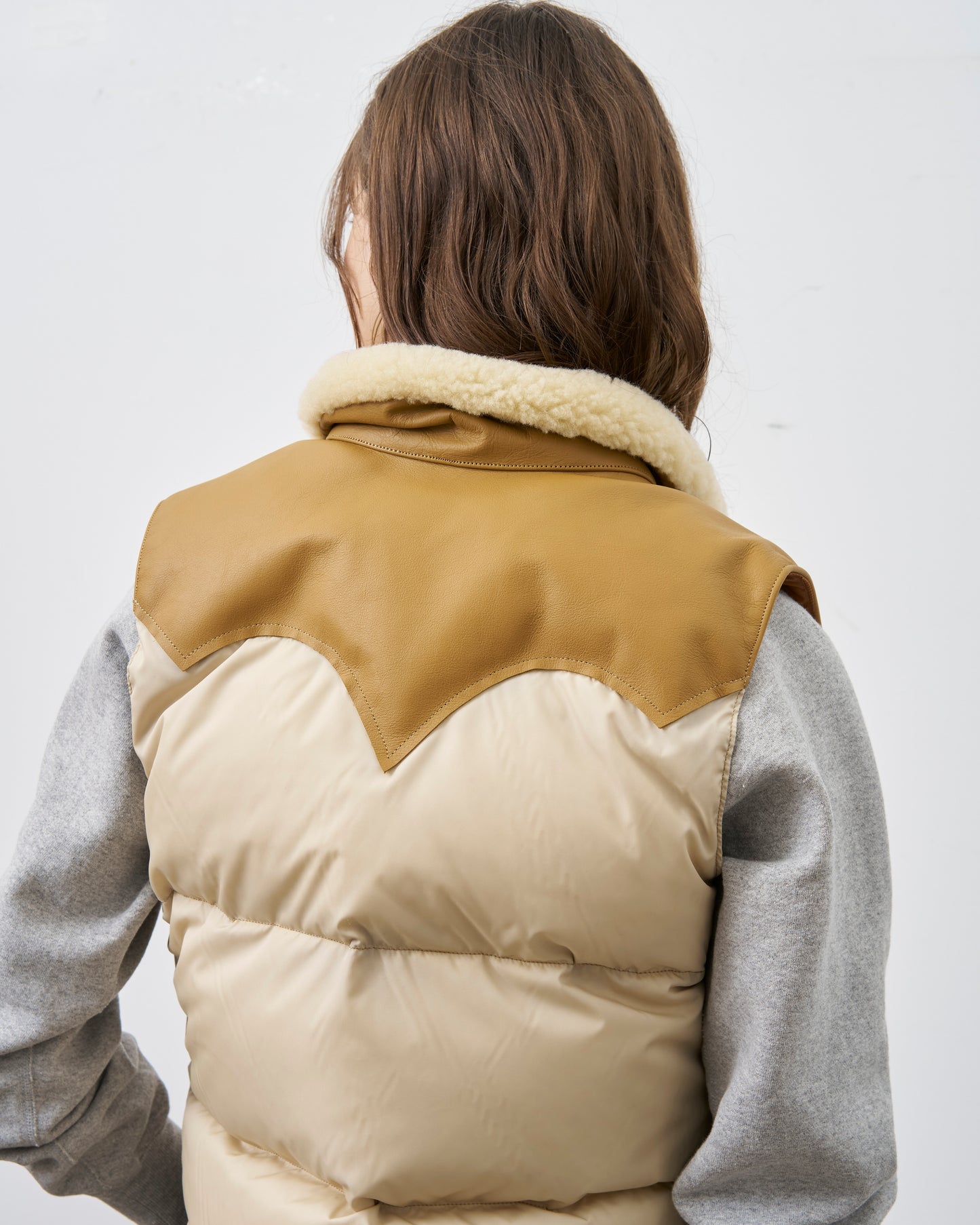 【 26FW 】RMFC CLASSICS KOURTNEY VEST / L.BEIGE