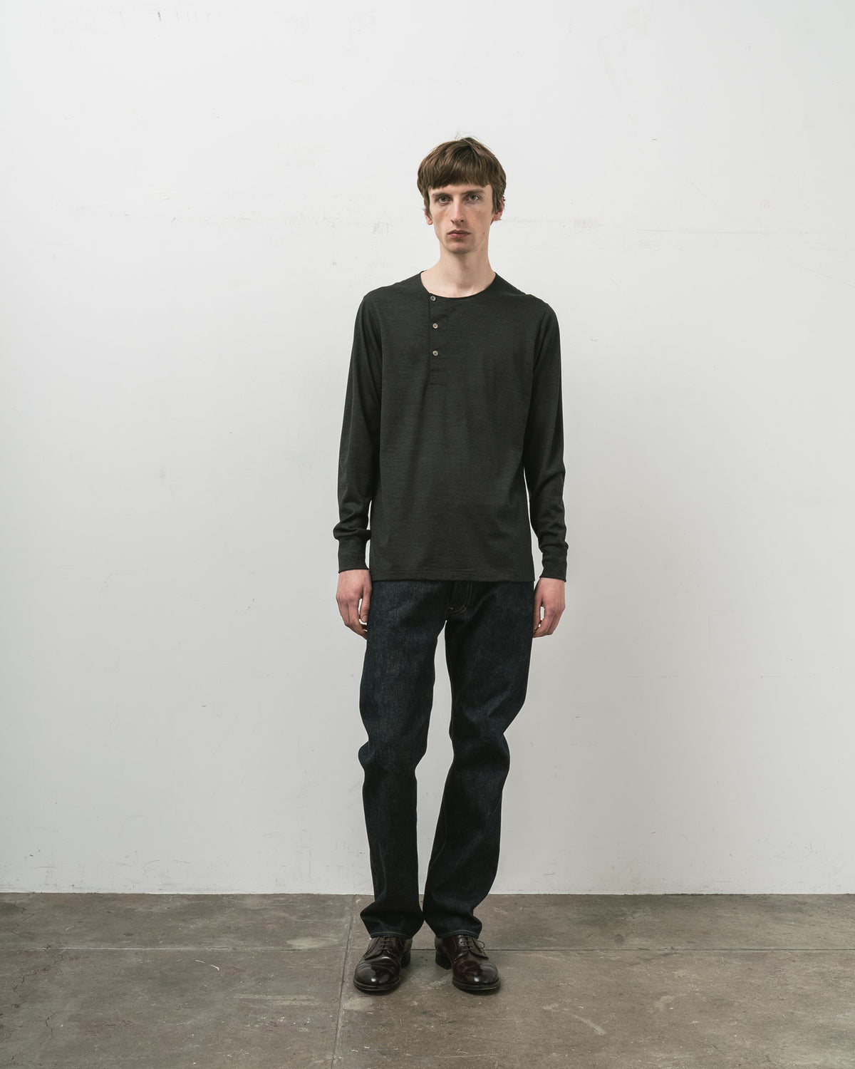 【 26FW 】 ANATOIMCA SFM RIGHT FRONT TEE / CHARCOAL