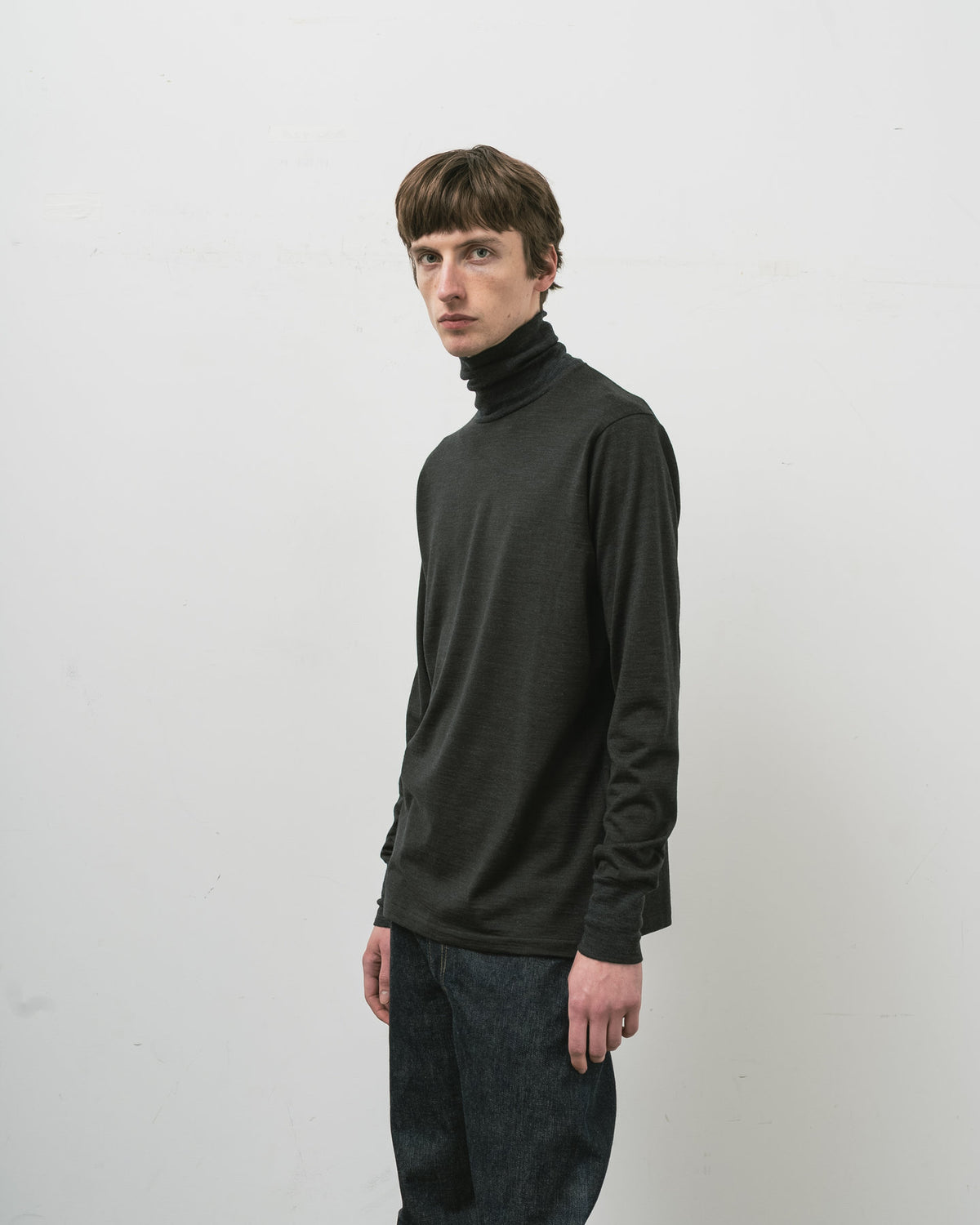 【 26FW 】 ANATOIMCA SFM TURTLE NECK TEE / CHARCOAL