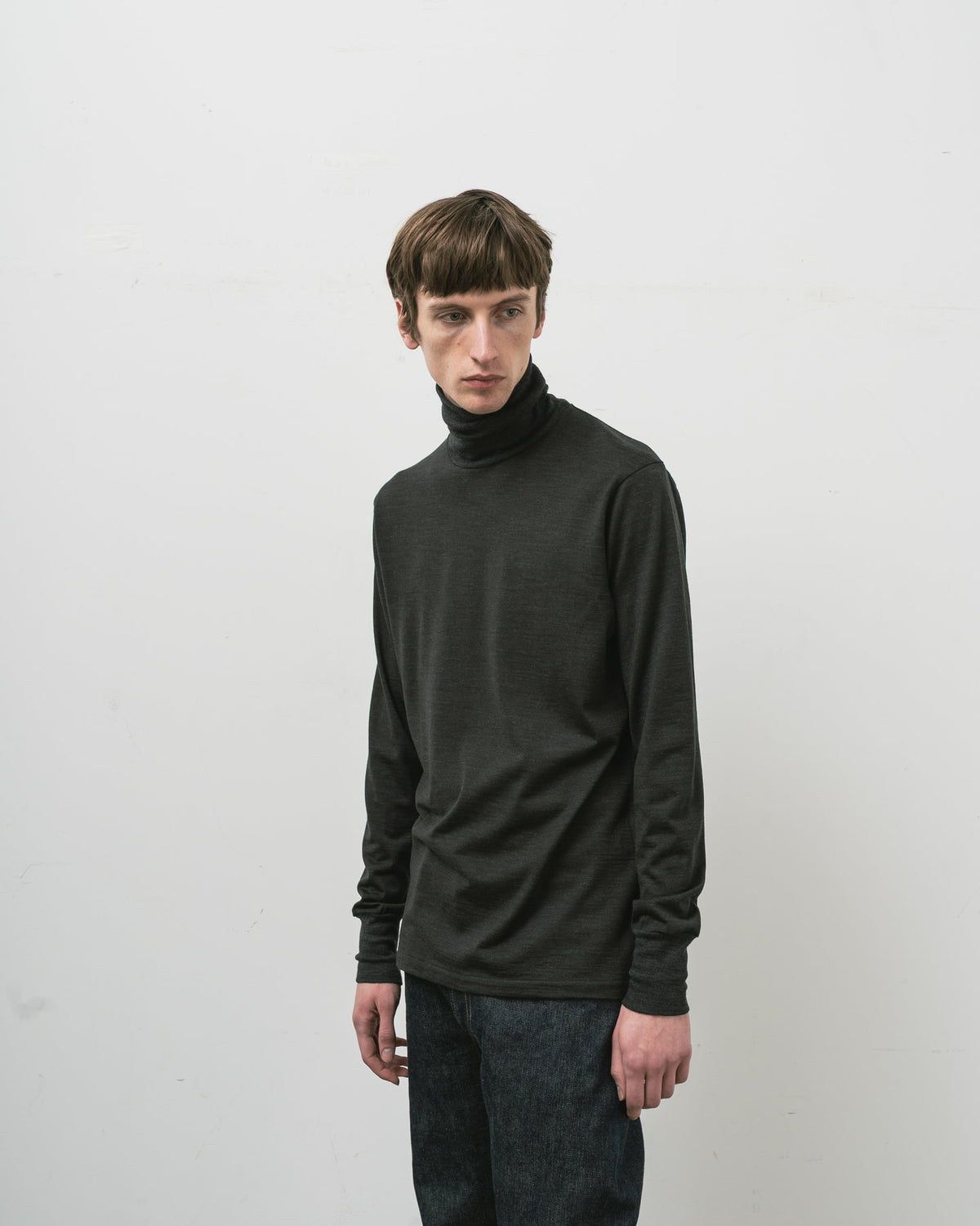 【 26FW 】 ANATOIMCA SFM TURTLE NECK TEE / CHARCOAL