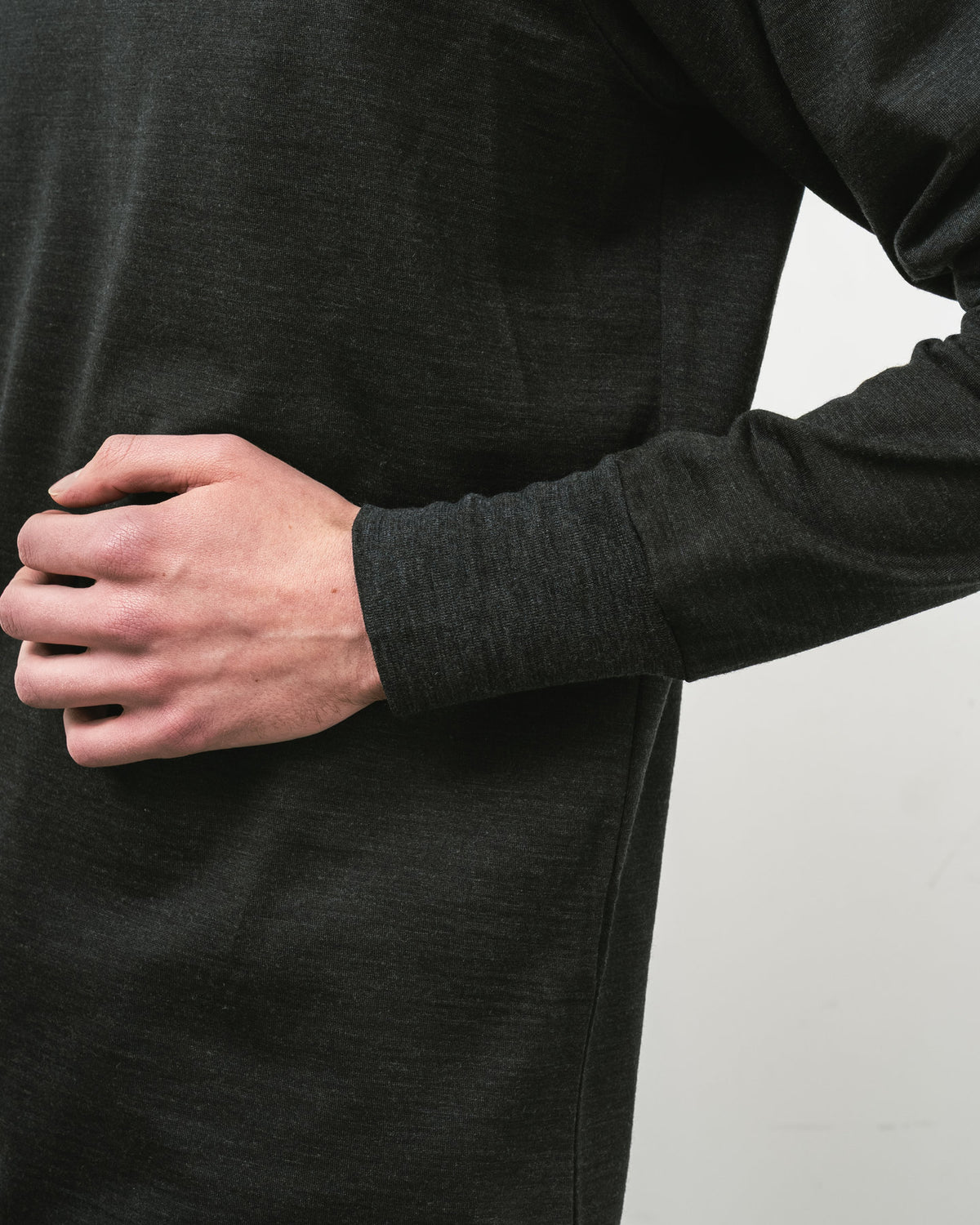【 26FW 】 ANATOIMCA SFM TURTLE NECK TEE / CHARCOAL