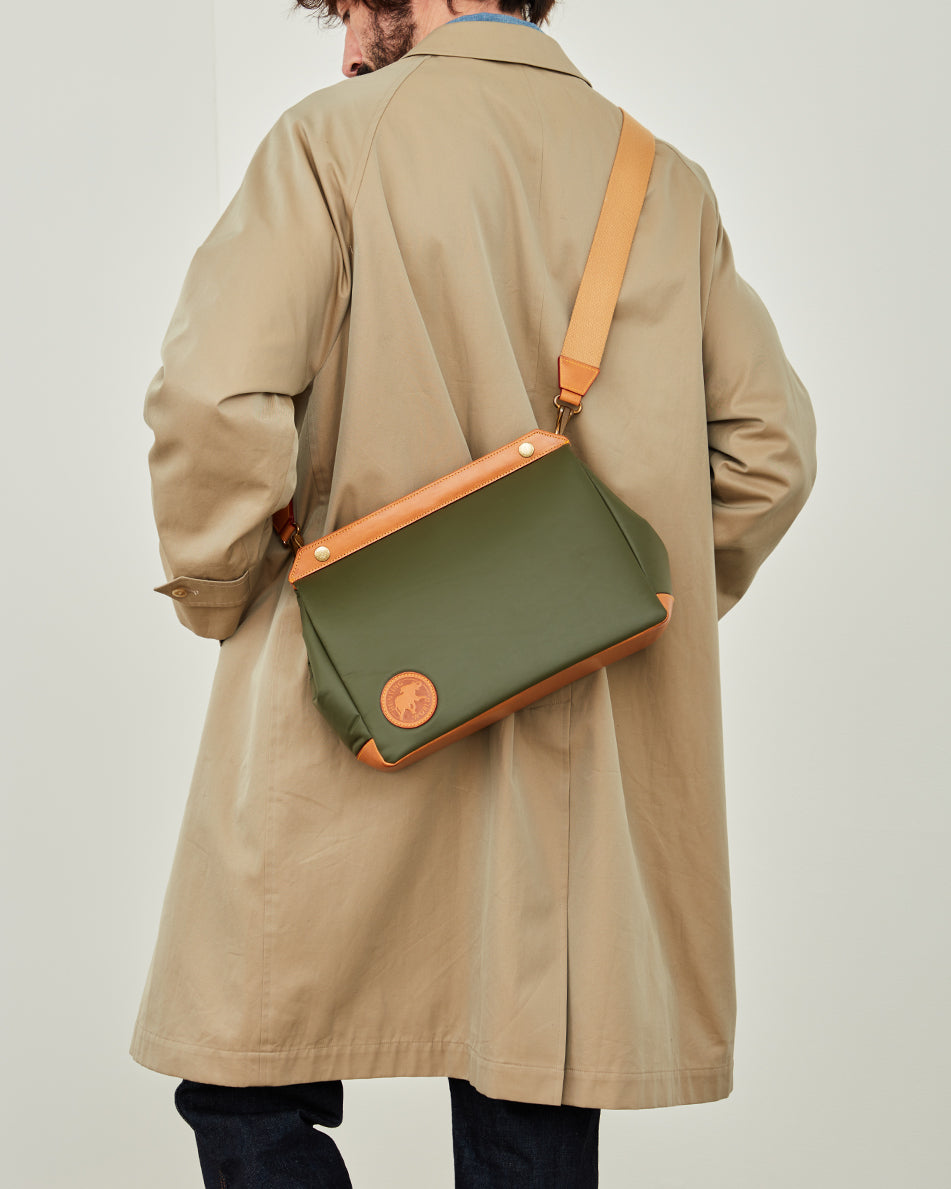 12/5(Fri.)発売【 GINZA Anniv. Items 】SHOULDER BAG by HUNTING WORLD / OLIVE