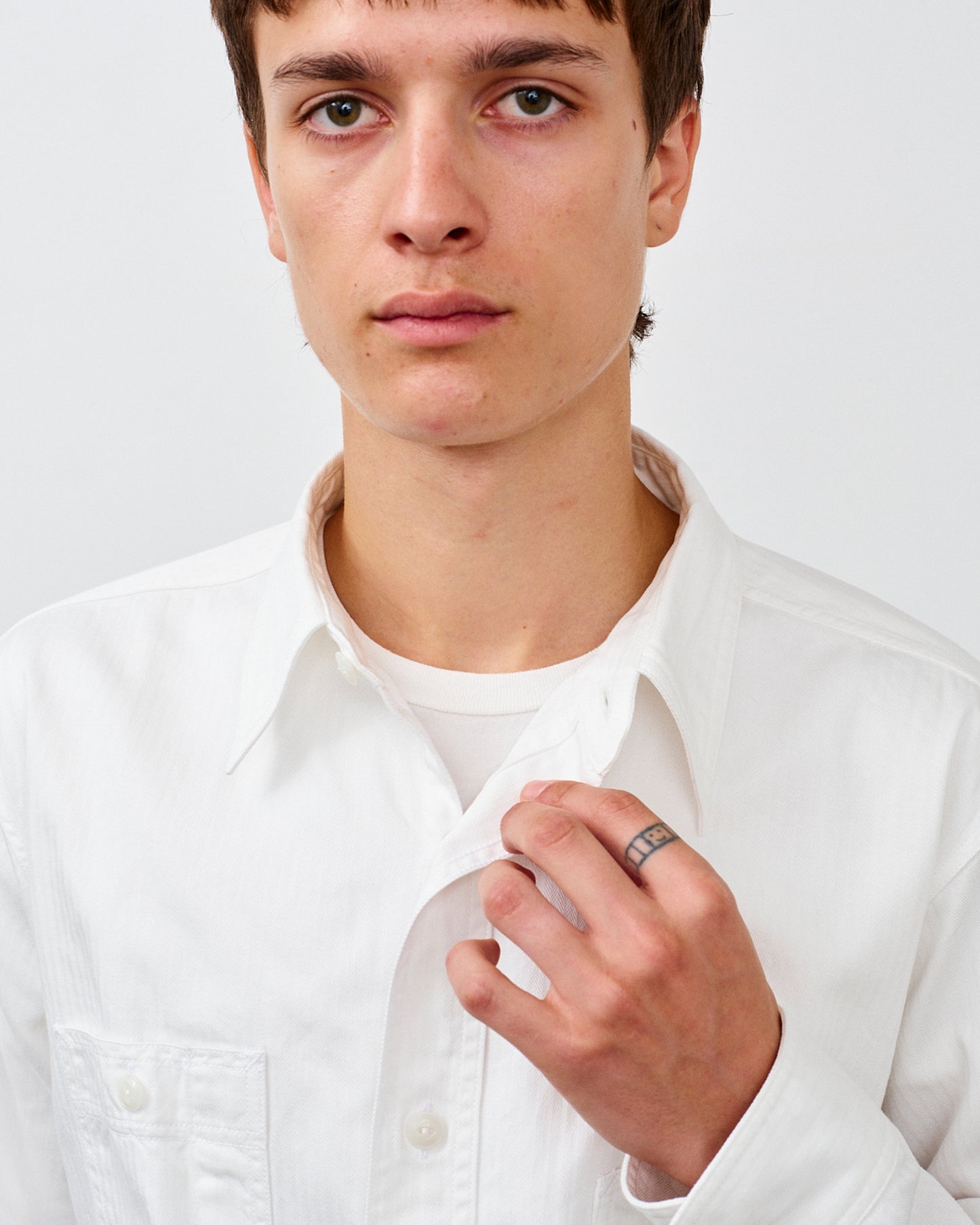 【 26SS 】BIGYANK Y1943 L/W HBT SHIRT / WHITE